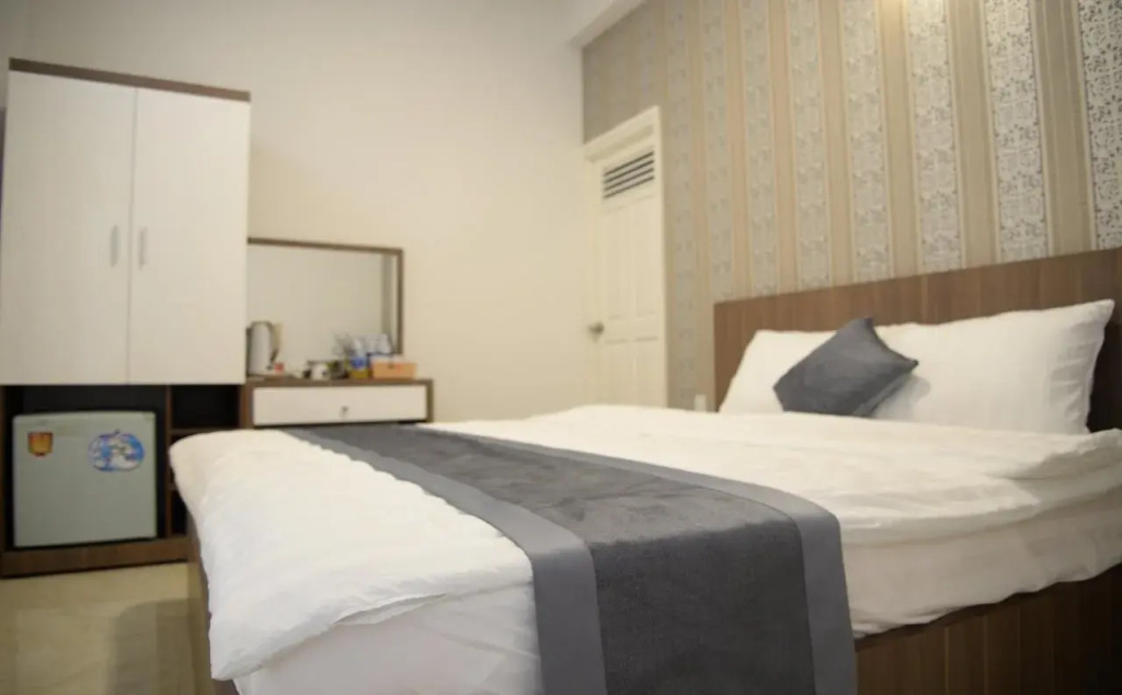 Amis Hotel