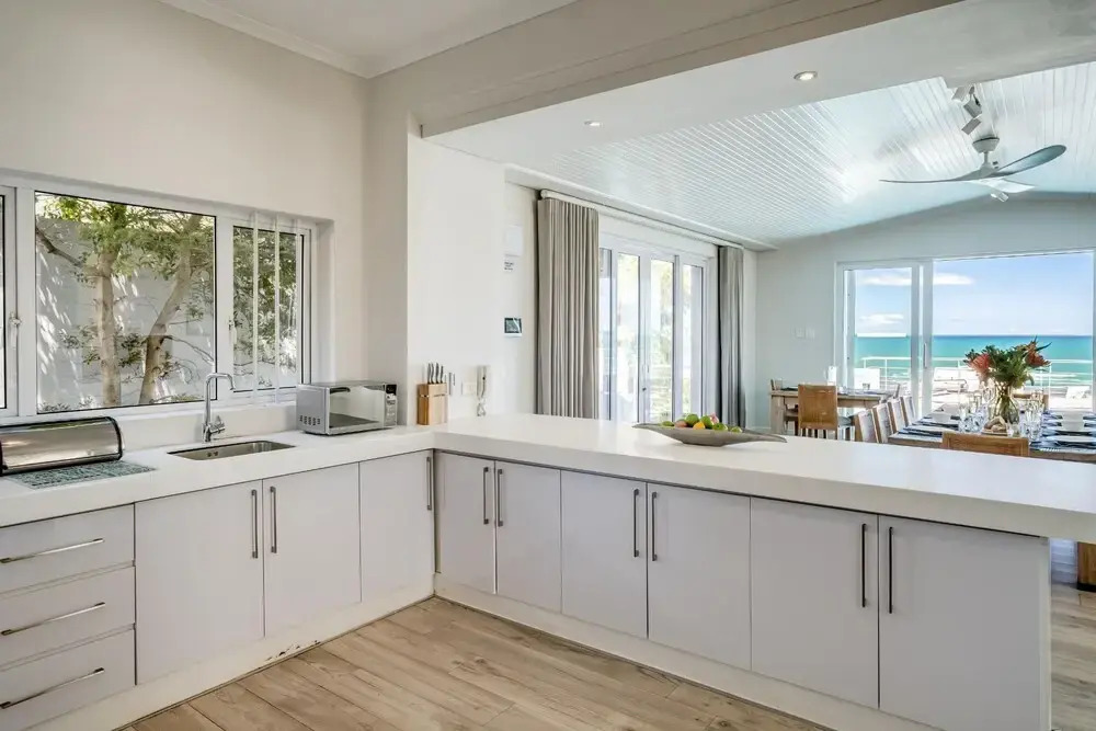 Camps Bay Villa w Views Pool Sapphire Tide Retreat