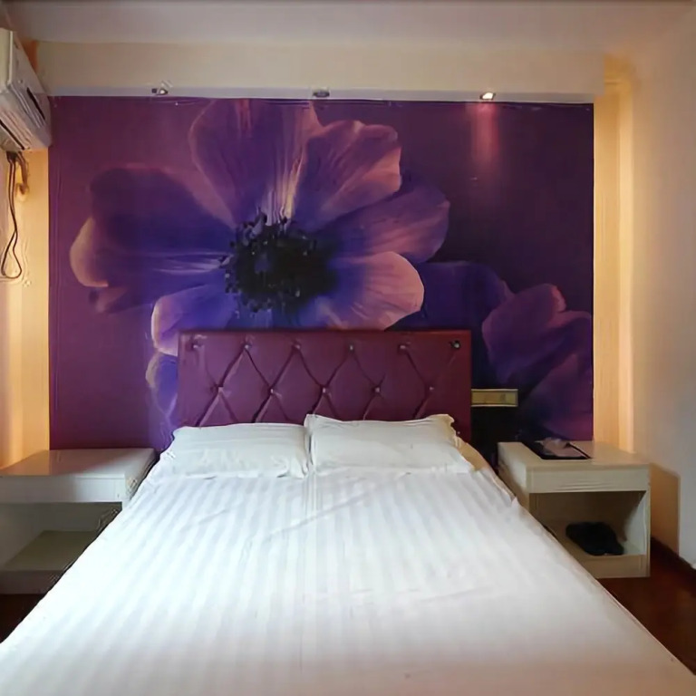Qingyuan Lianzhou Guangda Hotel
