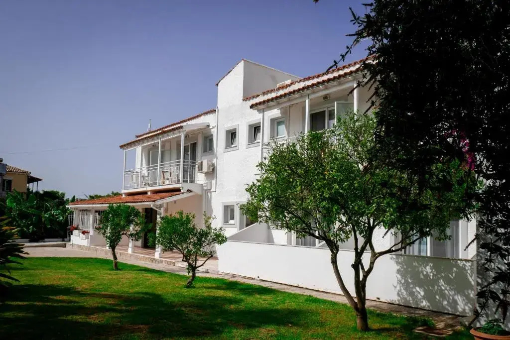 Ammos Apartments