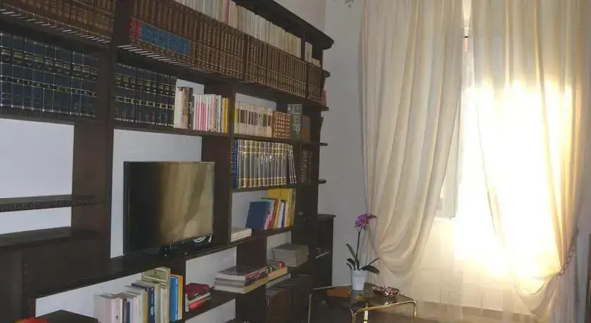 Tra Santi e Poeti Casa Vacanze - Holiday Home