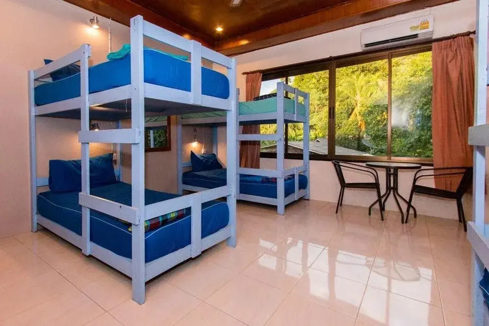 Goodtime Beach Hostel - Adults Only