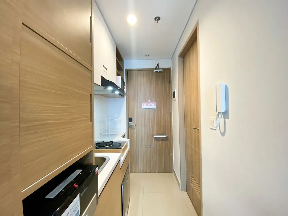 Simply Look And Warm Studio Room Tamansari Iswara Apartment