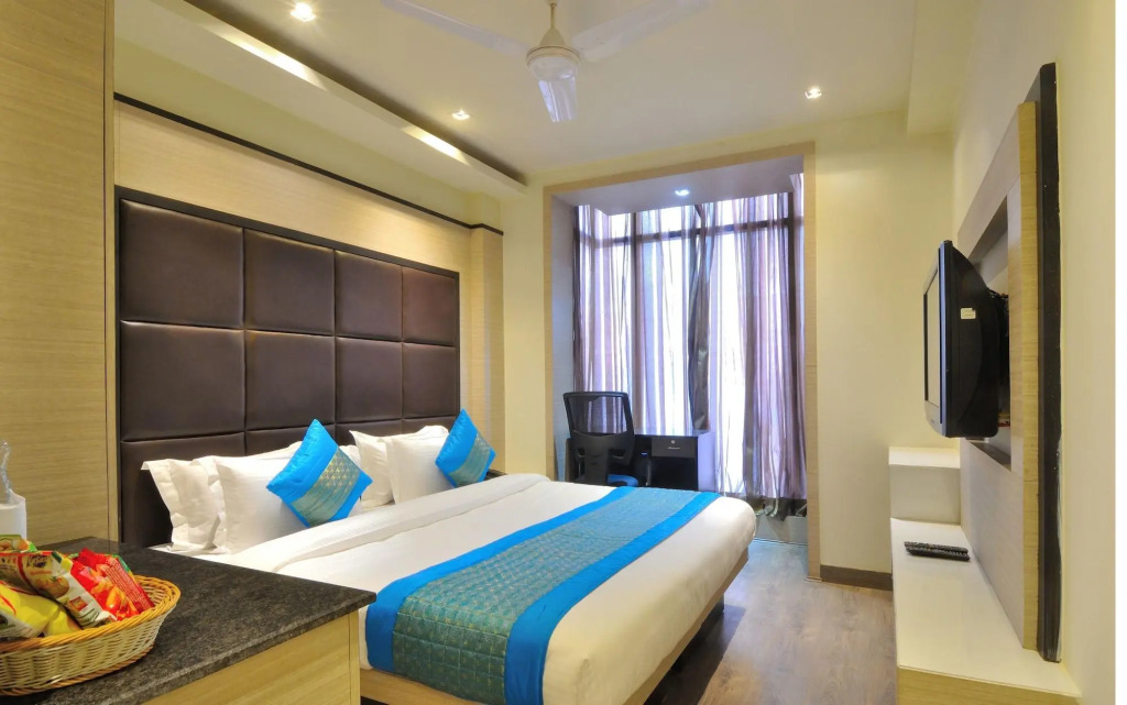 Hotel Royal Grand - Opposite Axis Bank East Patel Nagar