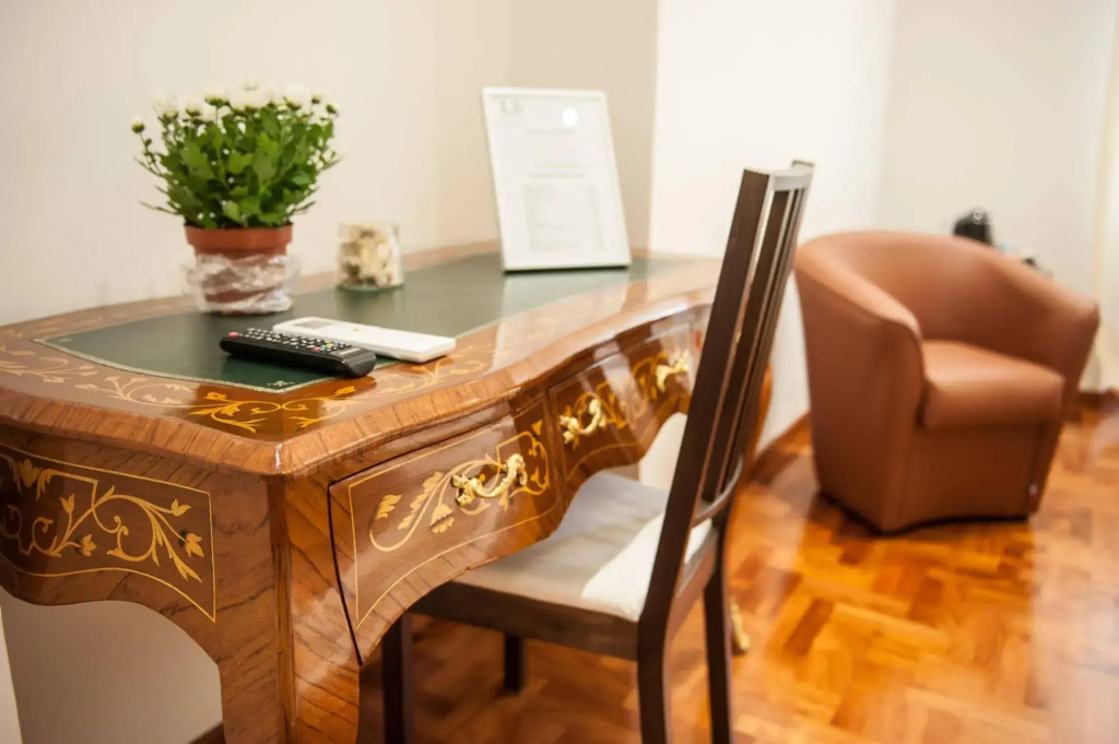 Lh Royal Suites Terrace