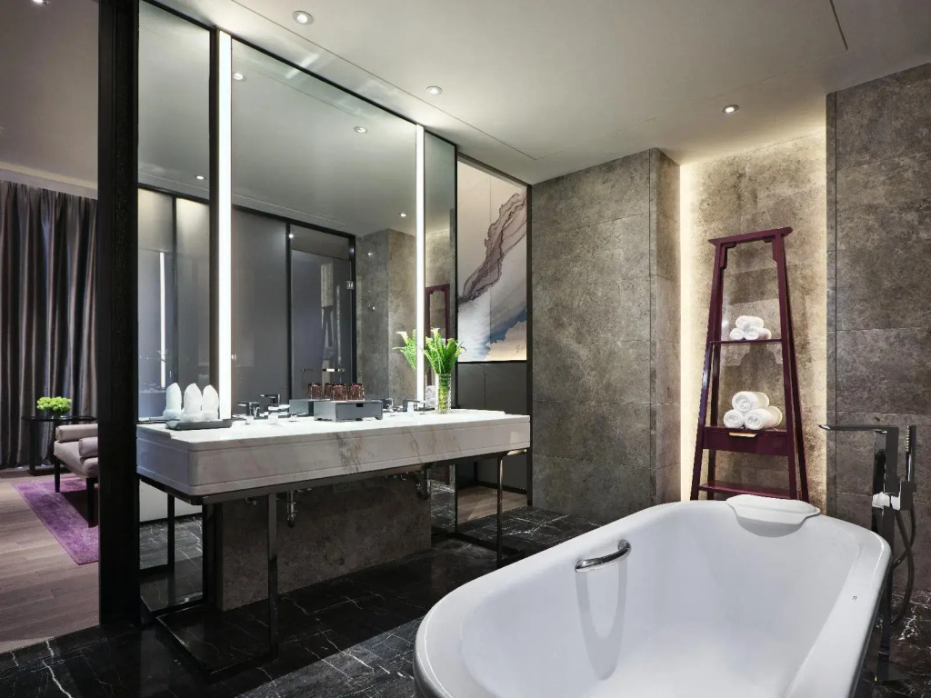 Crowne Plaza Wuxi Lake View