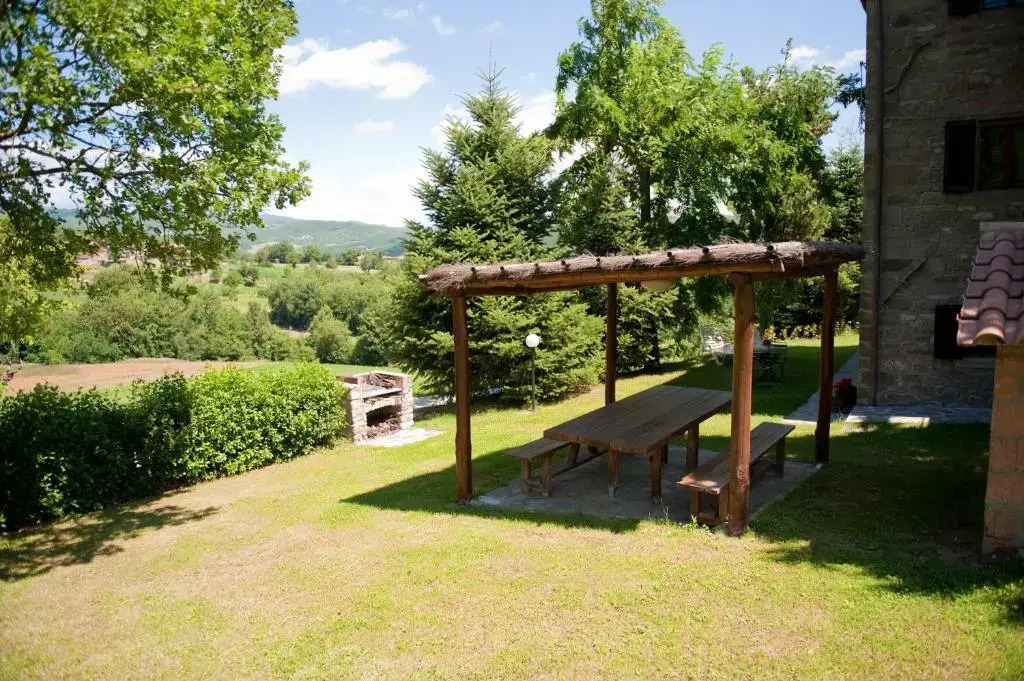 Cozy House in Caprese Michelangelo with Private Pool