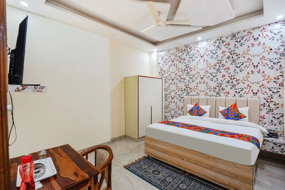 Super Townhouse Sector 63 A Noida