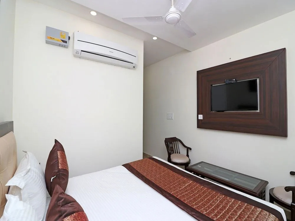 Grand Inn By OYO Rooms