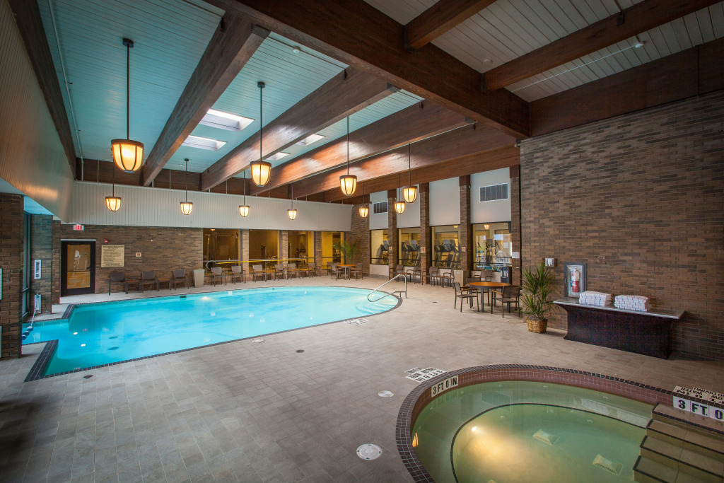 DoubleTree by Hilton Pittsburgh-Green Tree