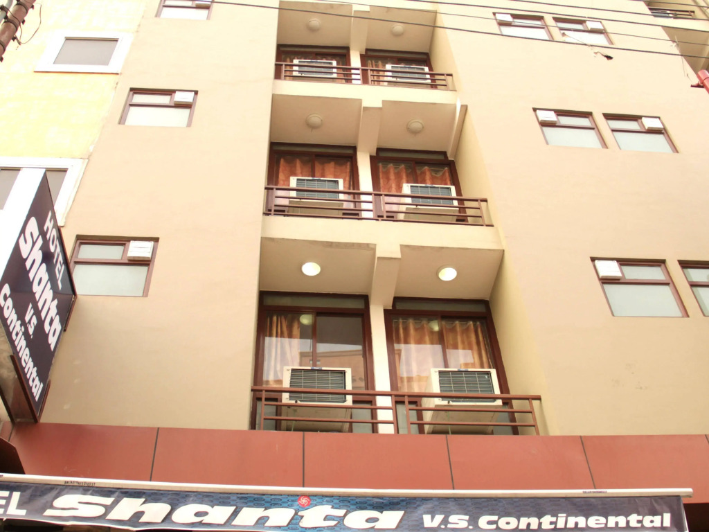 Hotel Shanta VS Continental