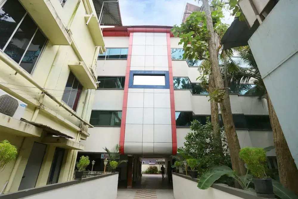OYO 24157 Karthika Residency