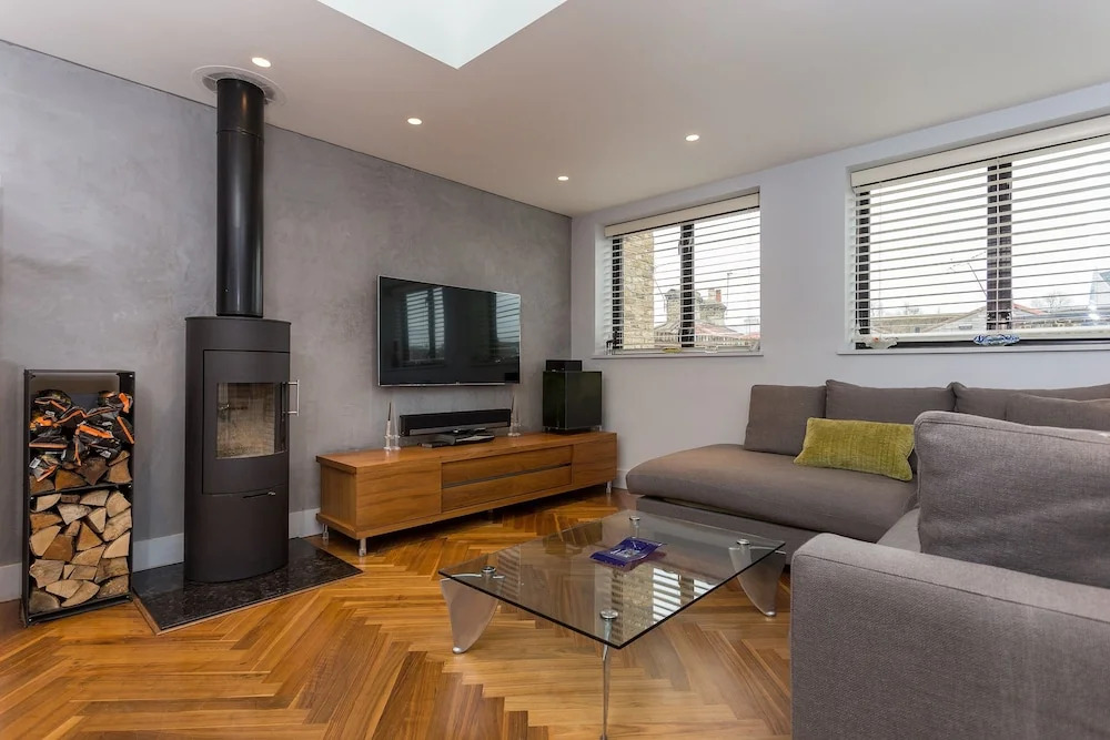 2 Bedroom Apartment in Kennington