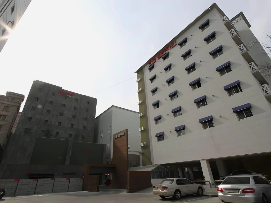 Valentine Hotel