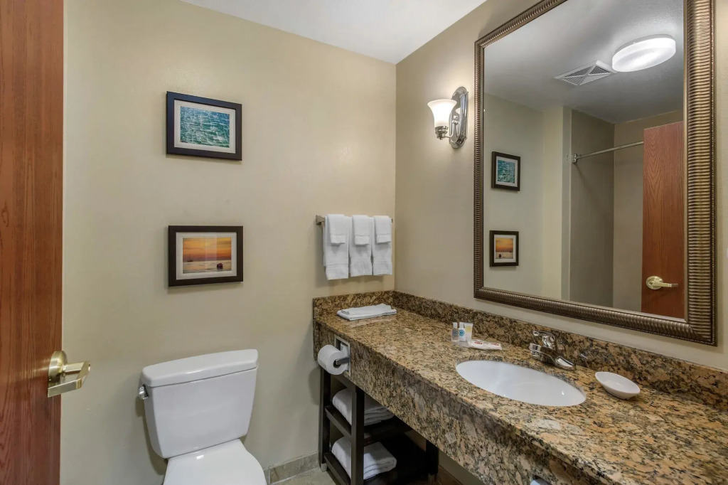 Comfort Suites Seaford