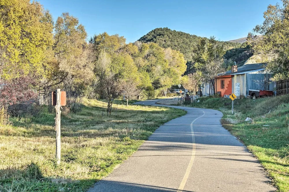 Carbondale Home - Steps to Dine, Shop & Hike!