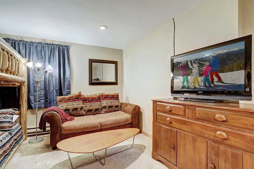 Pinemark Townhomes #11 3 Bedrooms 3 Bathrooms Townhouse
