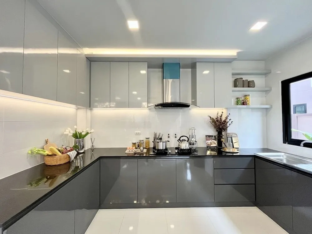 Southern Peak Pool Villa HuayYai Pattaya
