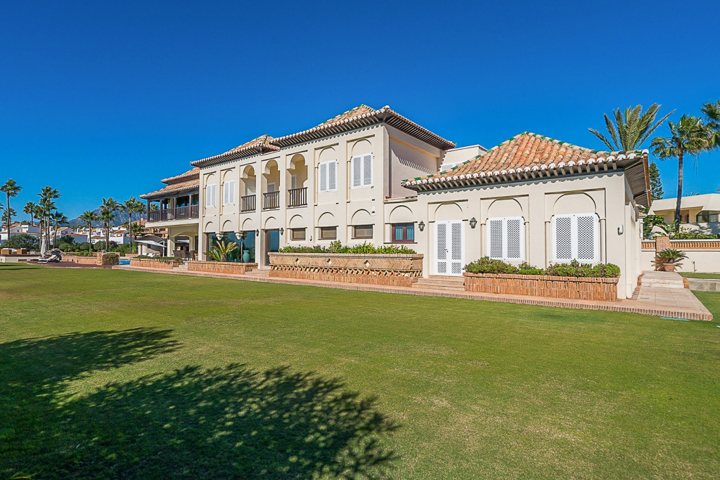 Villa South Beach