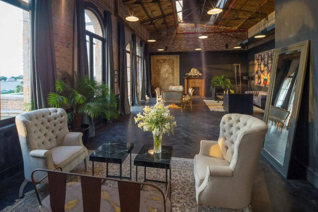 Factoria Hotel