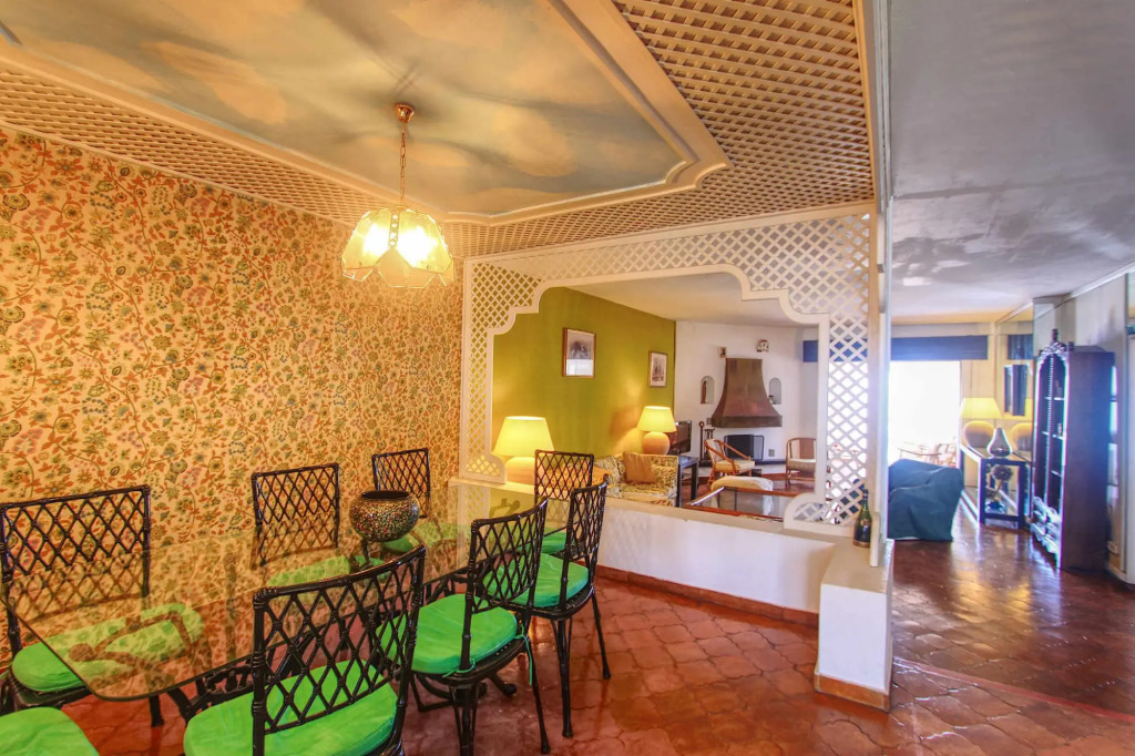 1079 - Frontline Puerto Banus Apartment