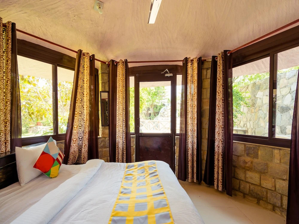 OYO 13227 Home Peaceful 1BHK Mussoorie Bypass
