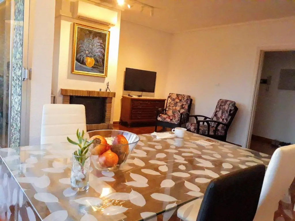 2 bedroom's flat on the beach, City center, 1 line