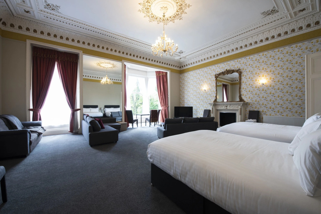 Grosvenor Suites