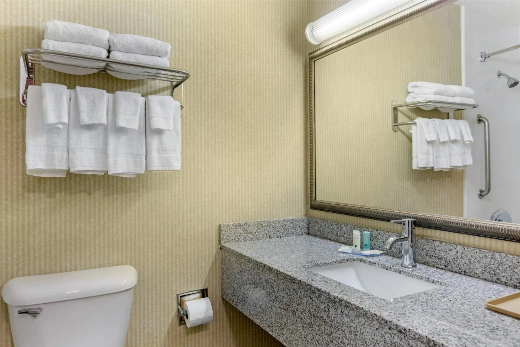 Quality Inn & Suites Oceanside Near Camp Pendleton