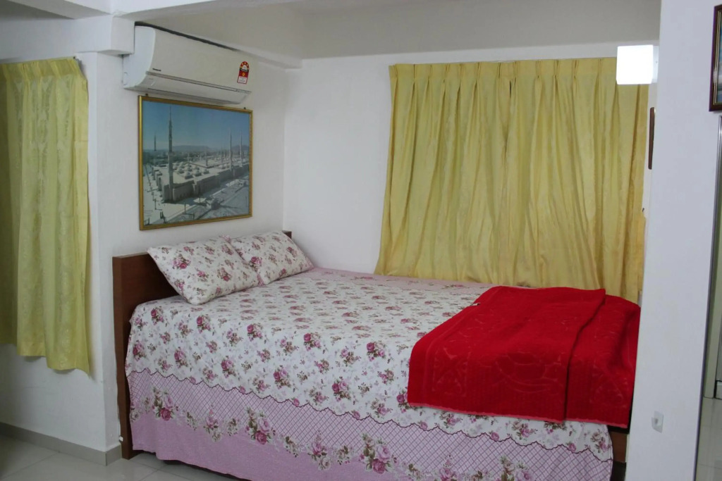 Macallum Budget Muslim Homestay