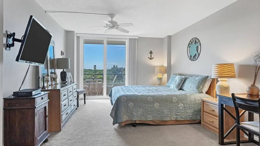 Anchorage Resort Siesta Key 6th Floor 2 bedroom Condo Beach Access 2 Condo