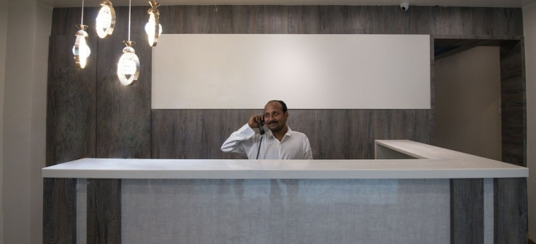 OYO 22070 West Inn Hotel