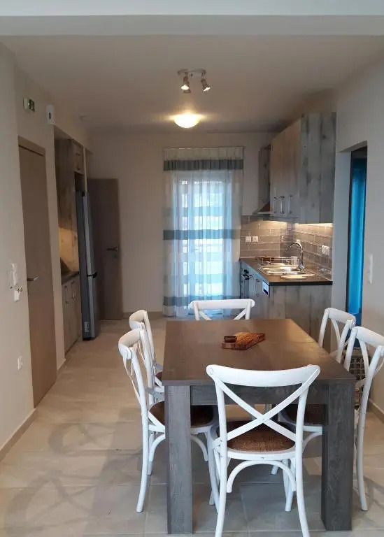 Michaela Beach House, Walk to Beach Shops & Dining, By ThinkVilla
