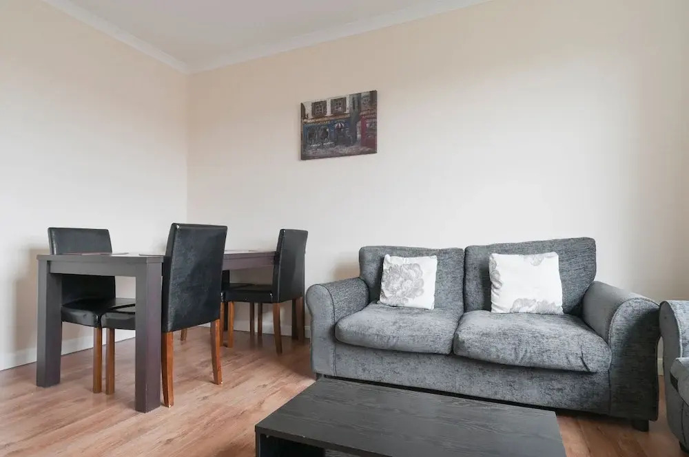 M9 Falkirk Apartment