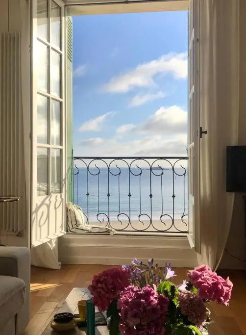 Bel Appartement 115m2 vue mer les pieds dans l'eau