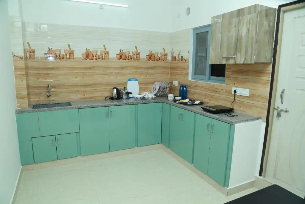 Ameya Homestays Brand New Fully Furnished 3BHK & 2BHK Apartments