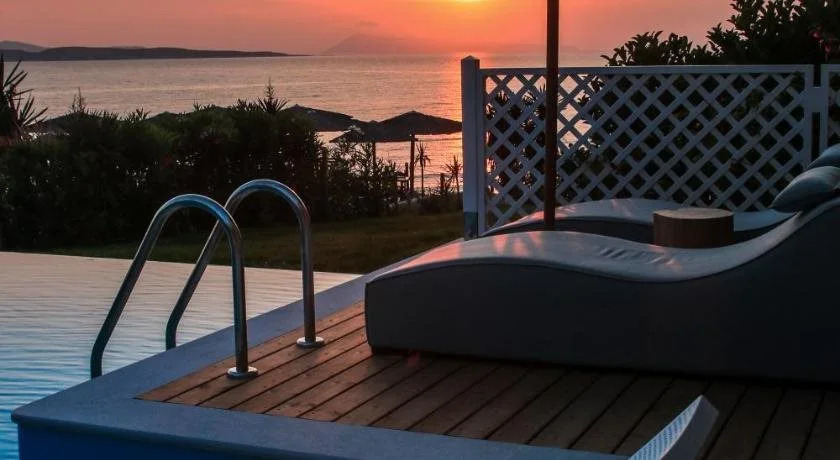 Paralia Luxury Suites