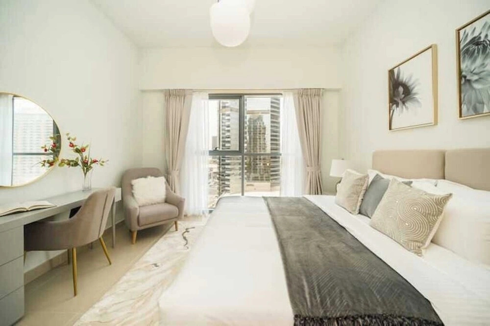Vogue | Downtown near Dubai Mall | Burj Khalifa