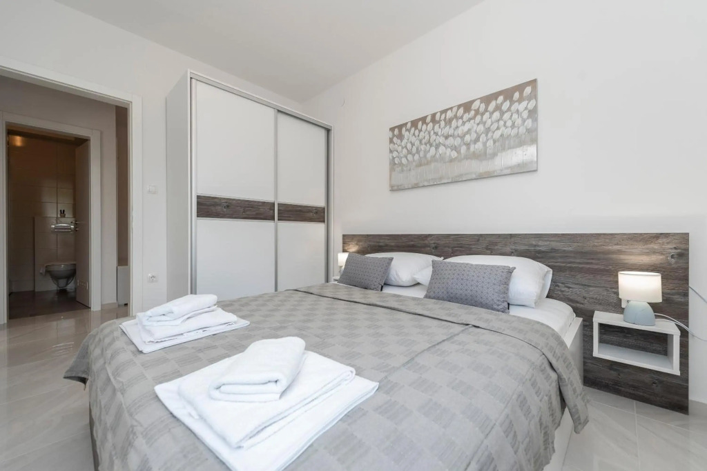 Villa Mel Mari luxury apartments with pool