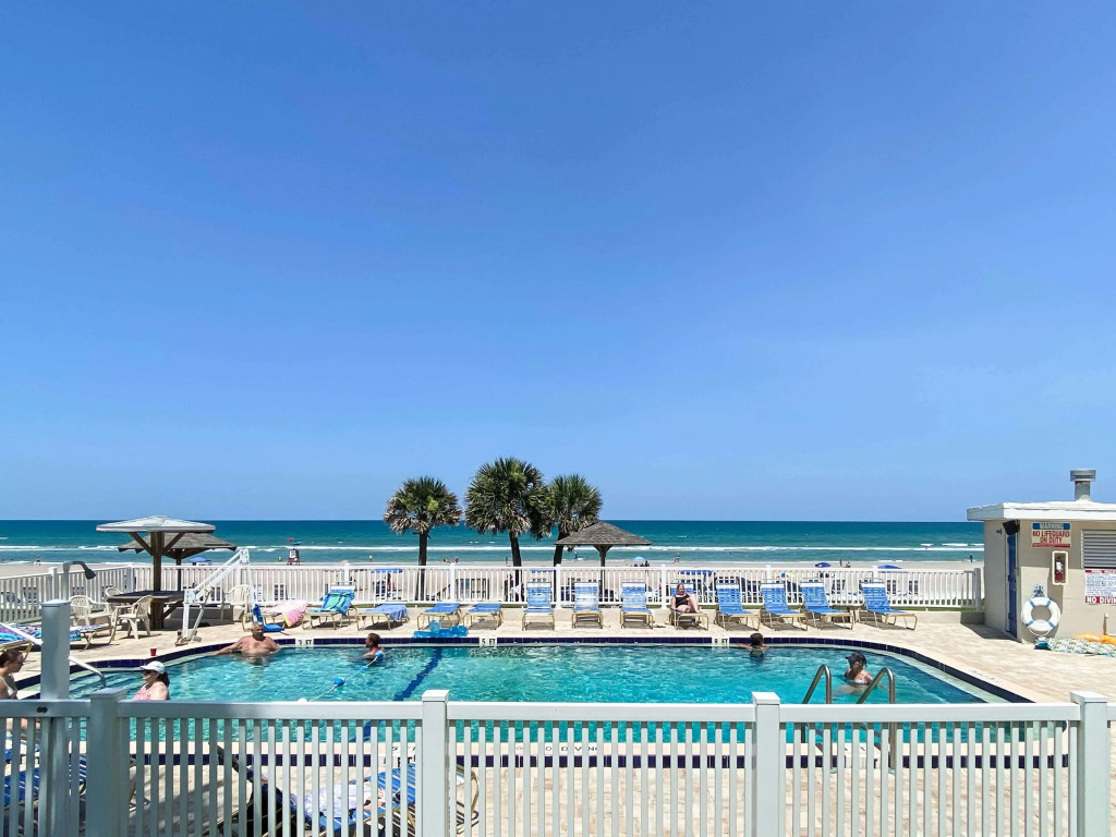 Ocean Court Beachfront Hotel