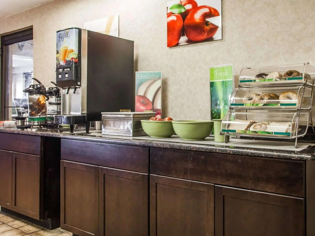 Comfort Inn & Suites Wyomissing-Reading