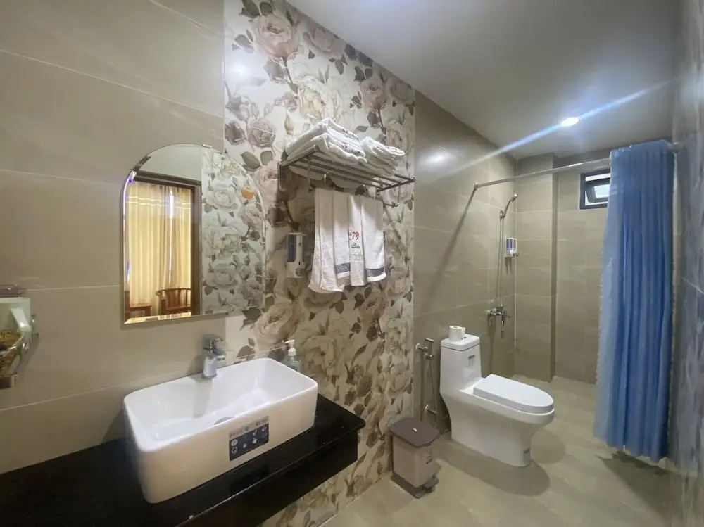 Hotel Van Xuan 79