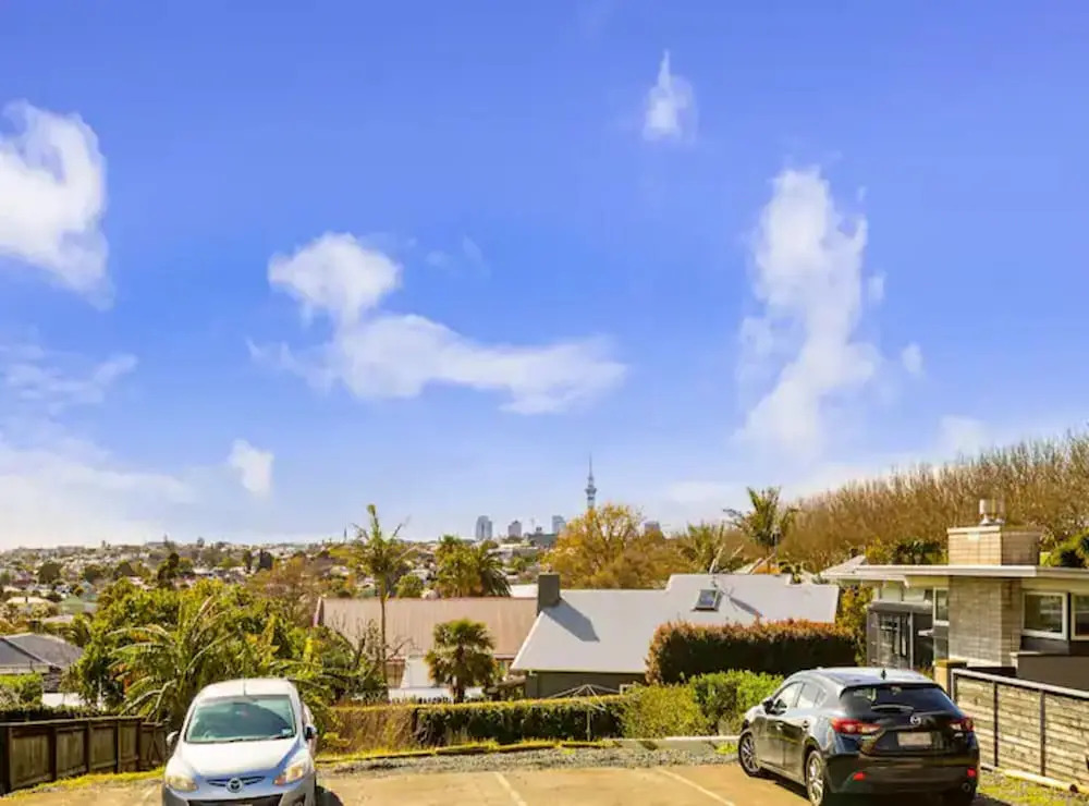 Freshly Renovated Grey Lynn 3Br Unit!
