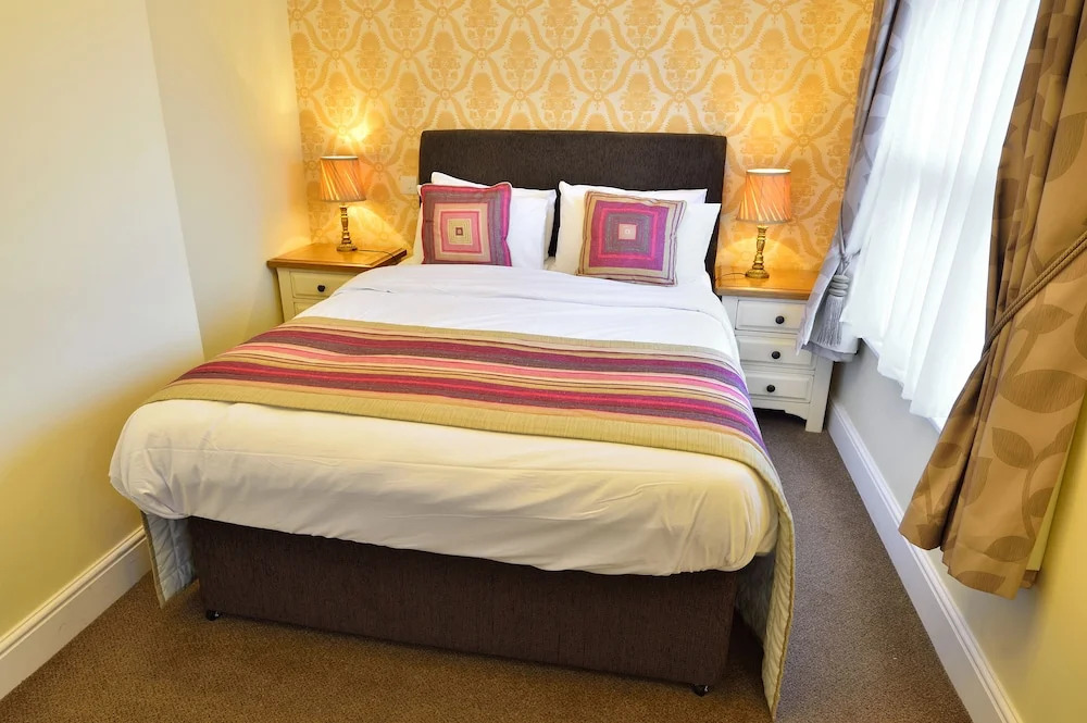 The George Hotel