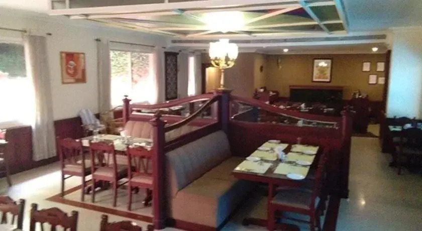 Hotel Raj Residency