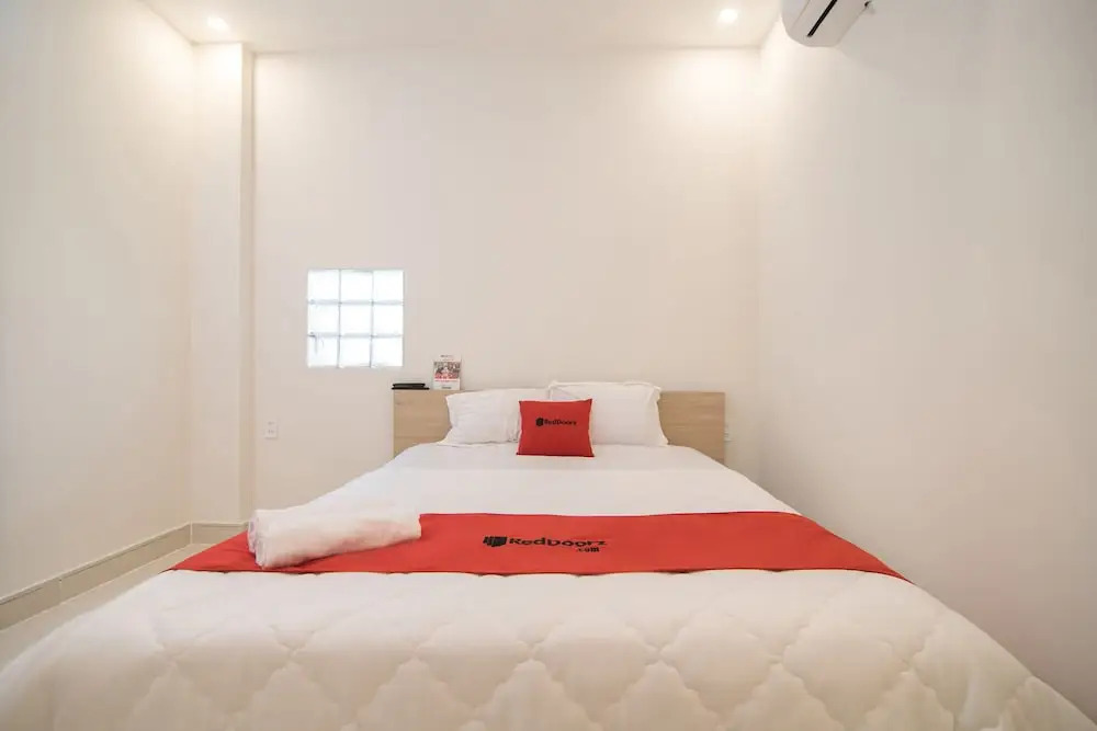 Reddoorz Plus near Big C Truong Chinh