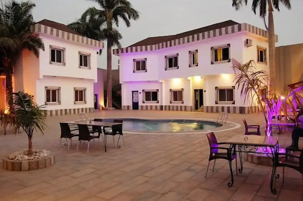 Continental Hotel by R&K Suites