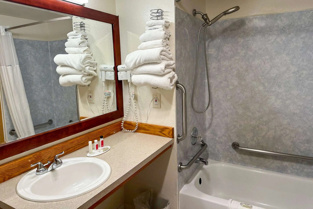 Econo Lodge Edmonds North Seattle