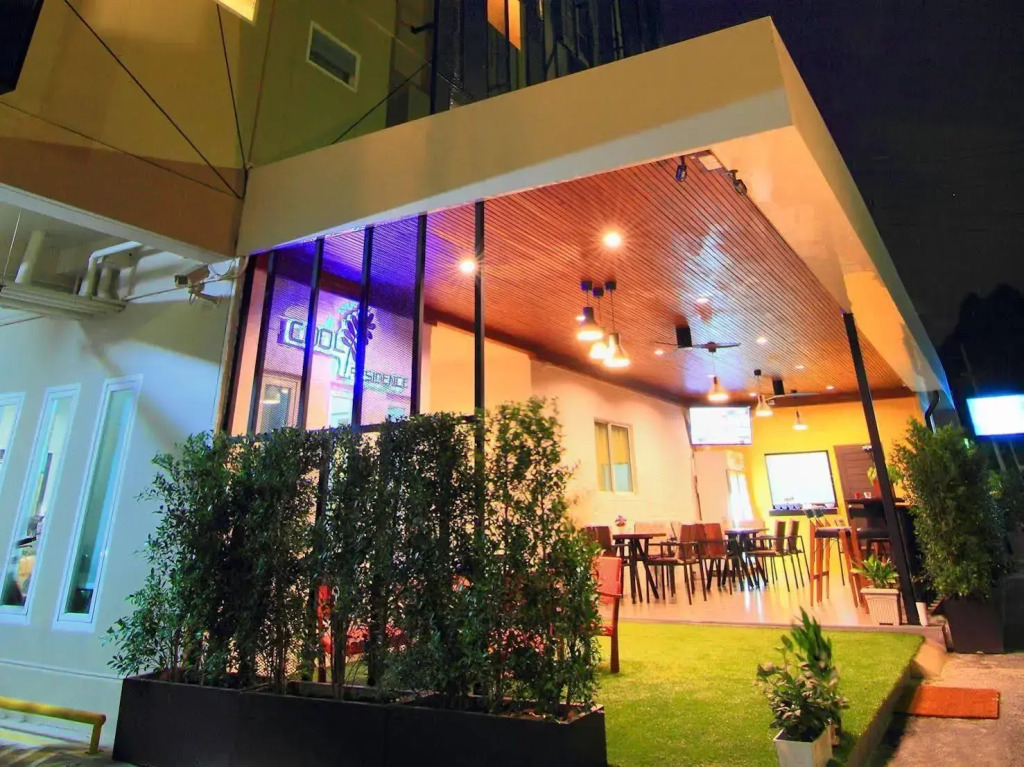 Cool Residence Hotel