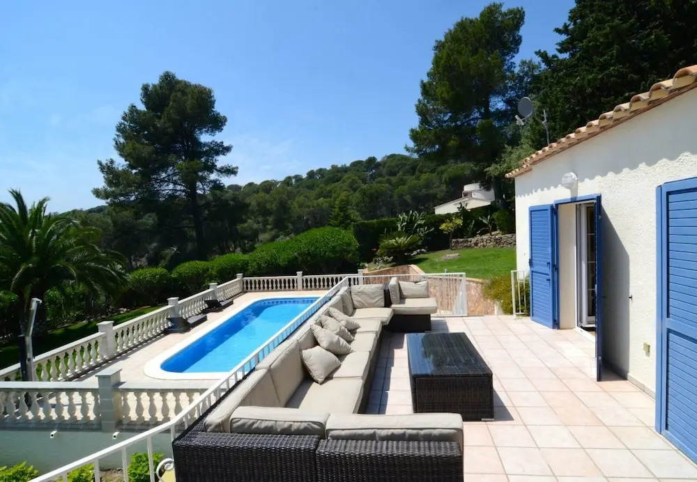 Villa  Villa Montgri